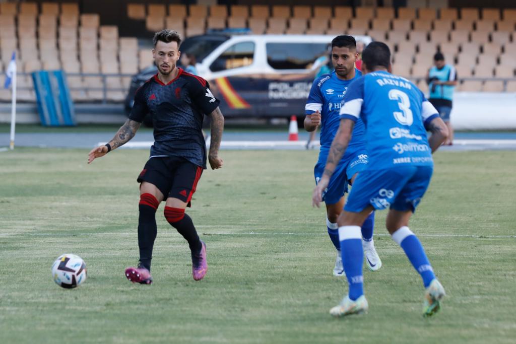 Las imágenes del triangular entre el Granada, el Xerez y el Real Madrid Castilla