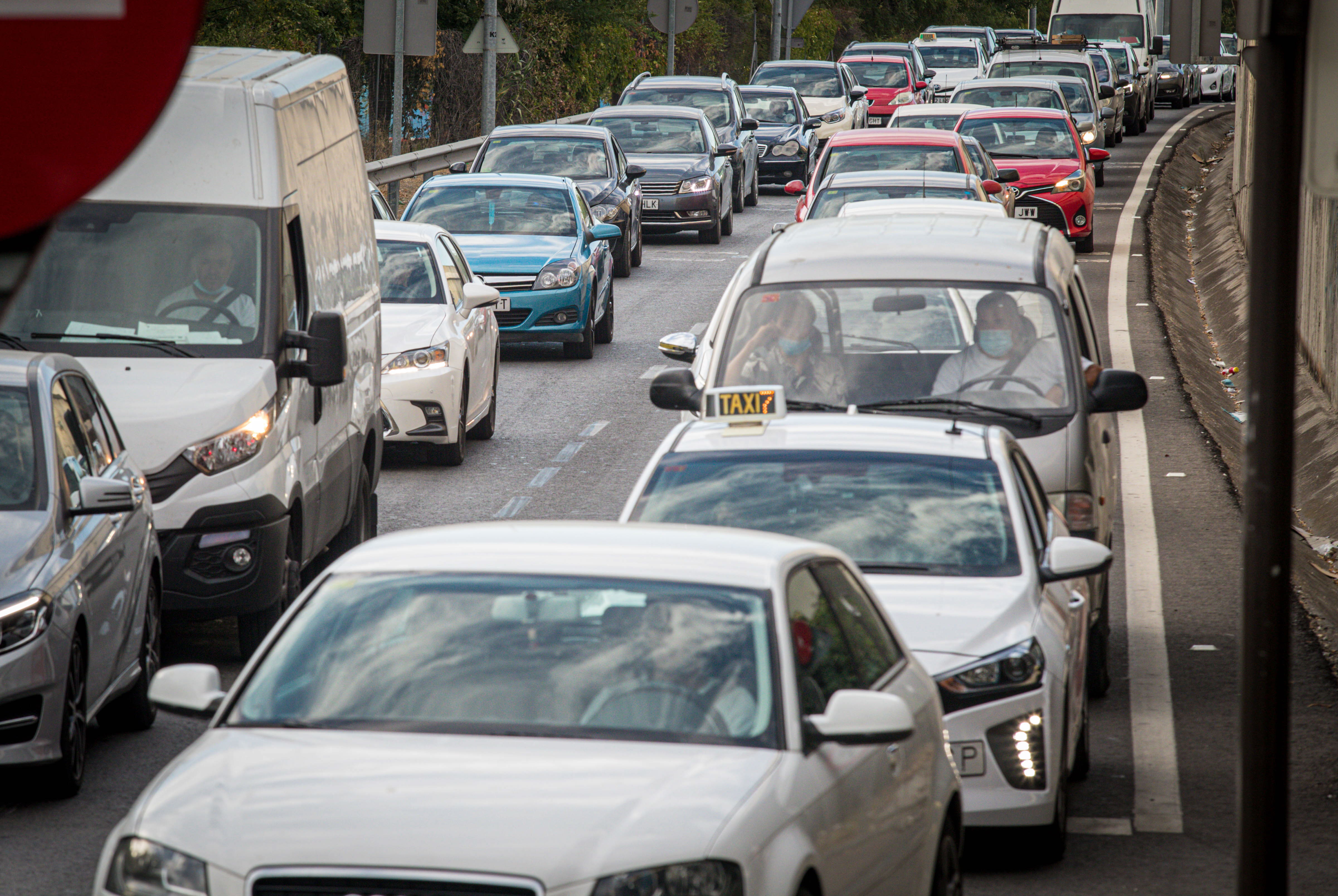 La lista de enfermedades con las que está prohibido conducir, según la DGT