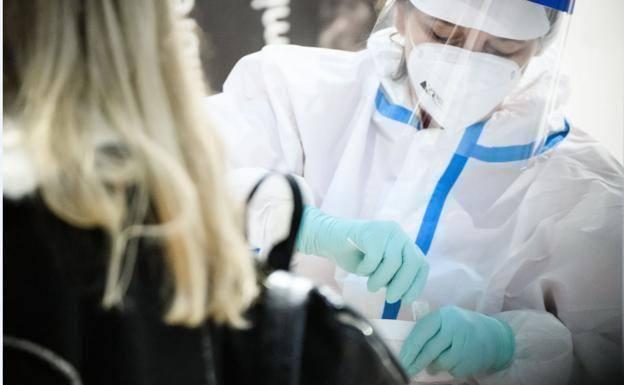 Almería registra 12 nuevas muertes por covid y 52 hospitalizados en la última semana