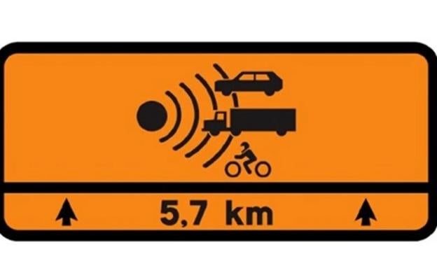 La DGT aclara el significado de la llamativa señal naranja de la DGT