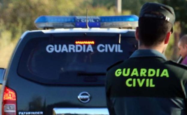 Detenido en la A-44 en Granada por llevar cocaína y heroína ocultas en el freno de mano