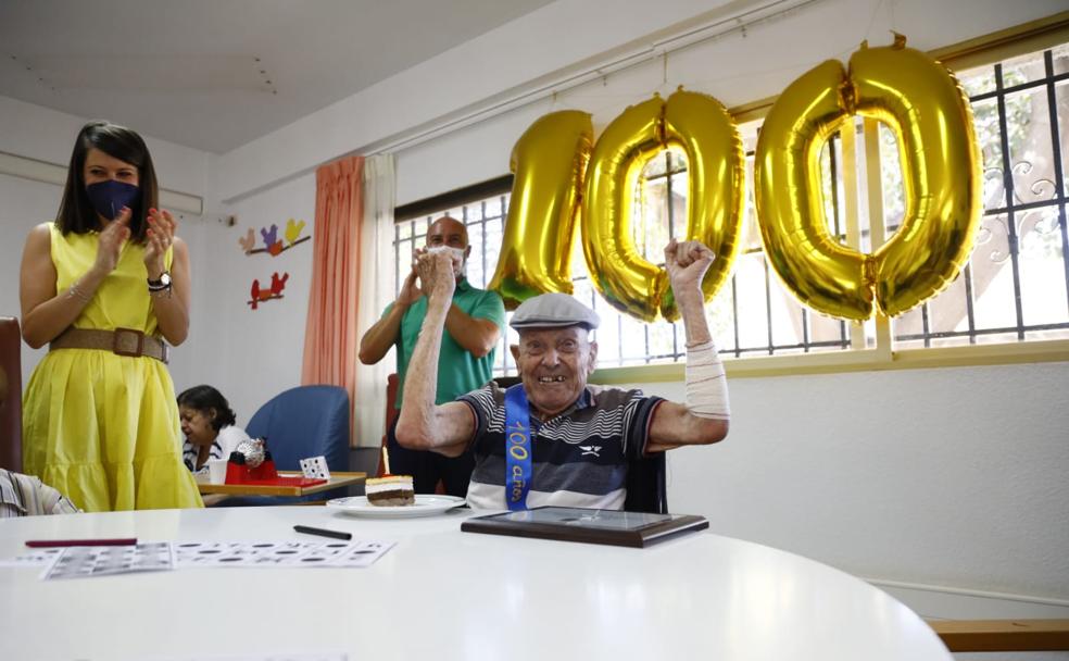 El centenario de Manuel, un hombre unido al deporte