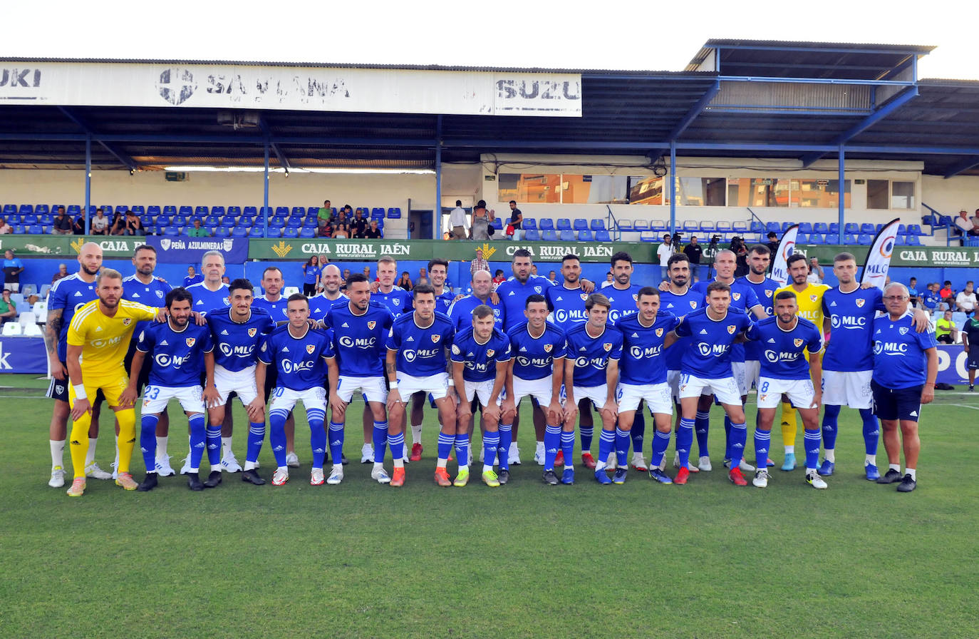 El Linares Deportivo se presenta ante una afición ilusionada tras dos años históricos