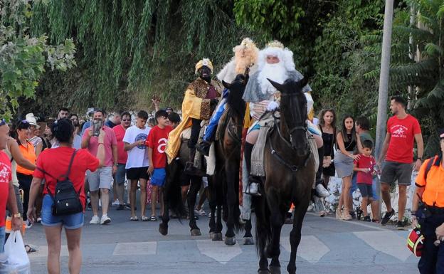 10.000 personas se congregan en Bérchules para celebrar su típica Nochevieja de agosto