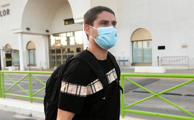 El Granada completa su medular con Víctor Meseguer y Sergio Ruiz