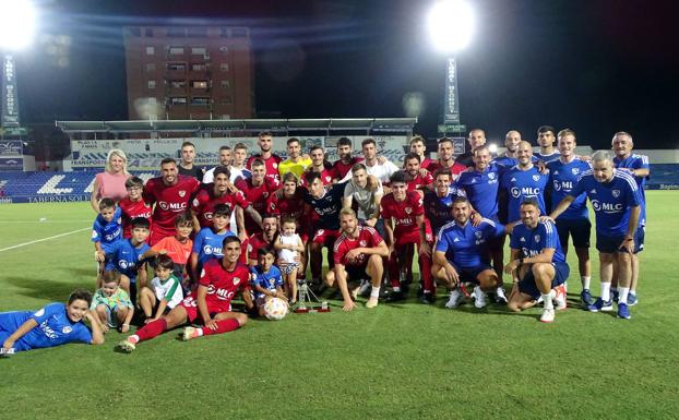 Alberto González: «Estamos buscando un jugador que nos marque diferencias arriba»