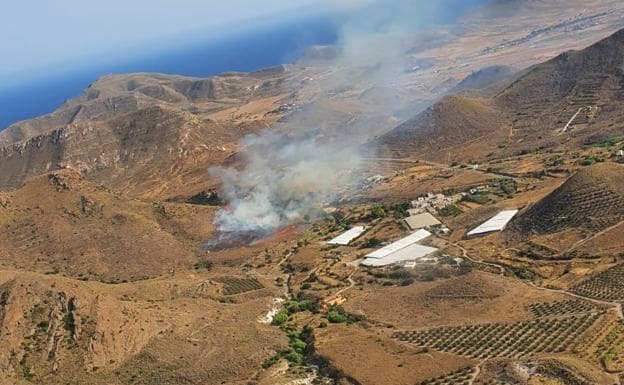 Declarado un incendio forestal en el parque natural Cabo de Gata-Níjar