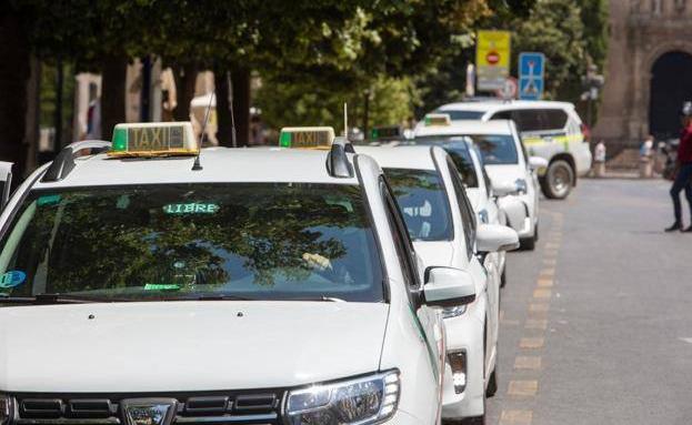 El pueblo de Granada que pagará durante sus fiestas el taxi a las mujeres para garantizar su seguridad