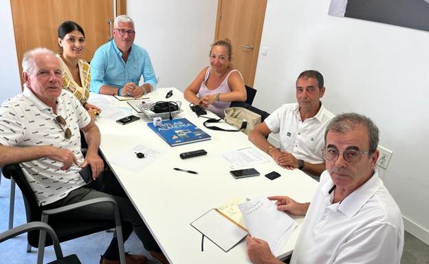 Mejores accesos para el barrio de Los Pinos con un semáforo y cambios en la rotonda