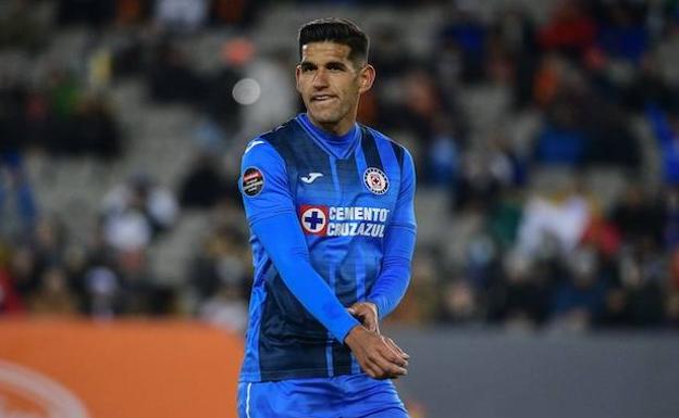El Cruz Azul se plantea no comprar el pase de Luis Abram
