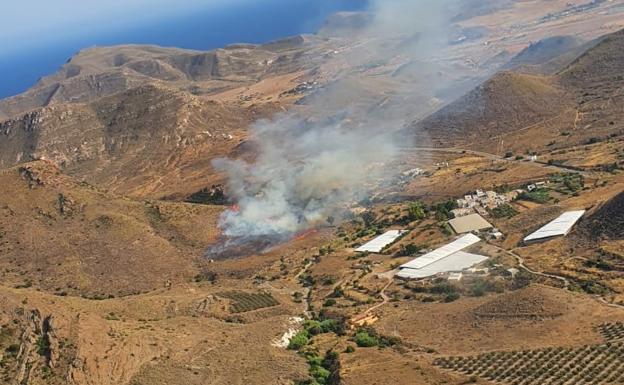 Controlado el incendio del paraje de Las Hortichuelas, en el parque natural de Cabo de Gata