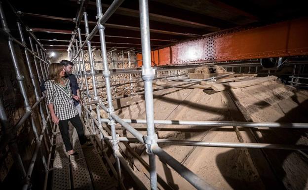 Estudian la Torre de Comares para restaurar la armadura por primera vez