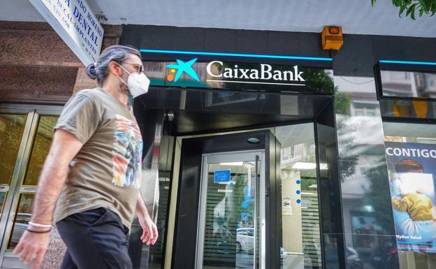 Caixabank advierte a sus clientes sobre un servicio de su tarjeta más conocida