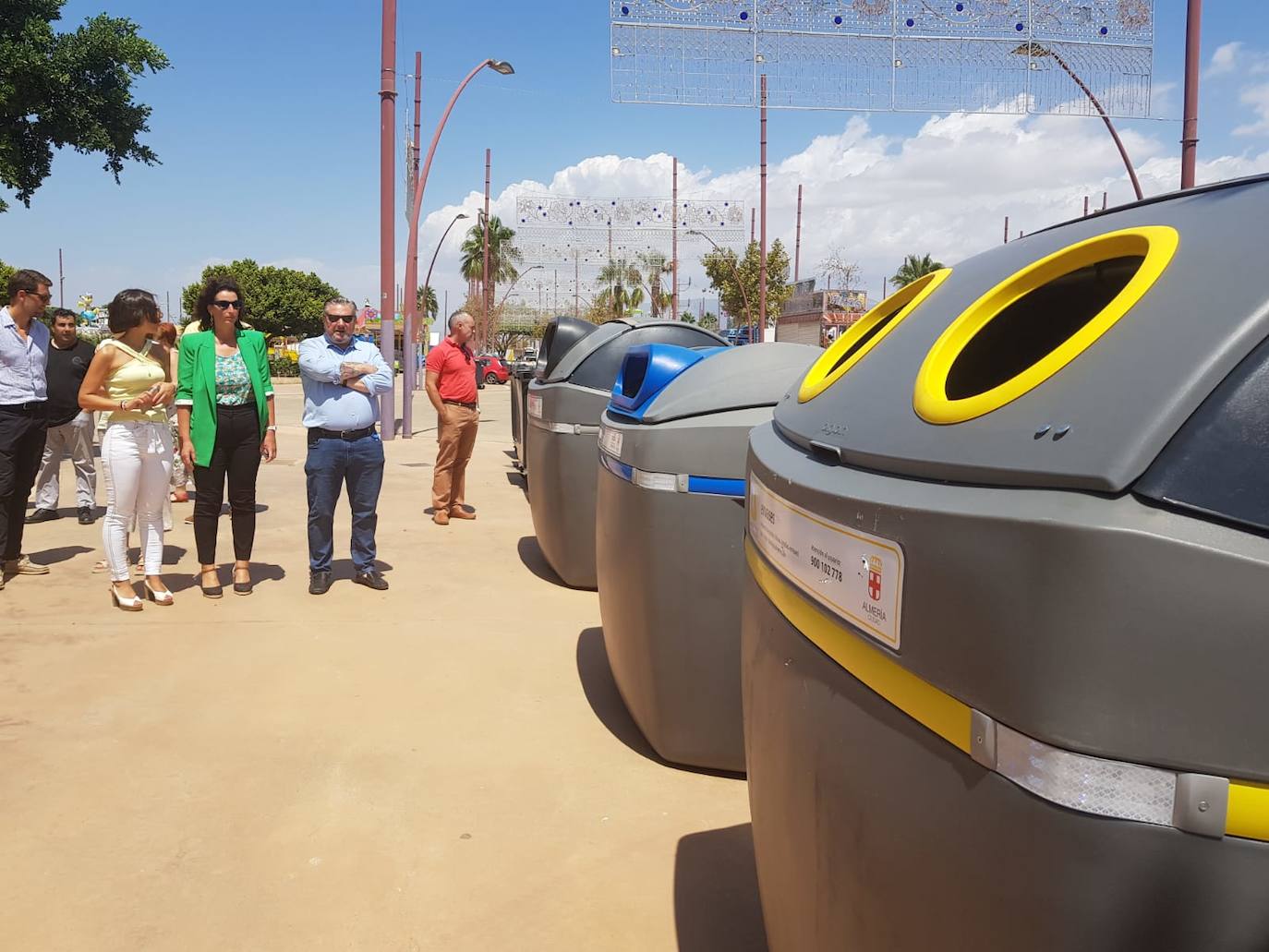 El recinto ferial tiene el doble de contenedores y dos turnos de recogida