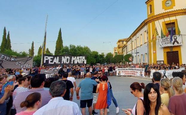 La familia del presunto asesino de Peal de Becerro continúa en hoteles y en pisos de alquiler