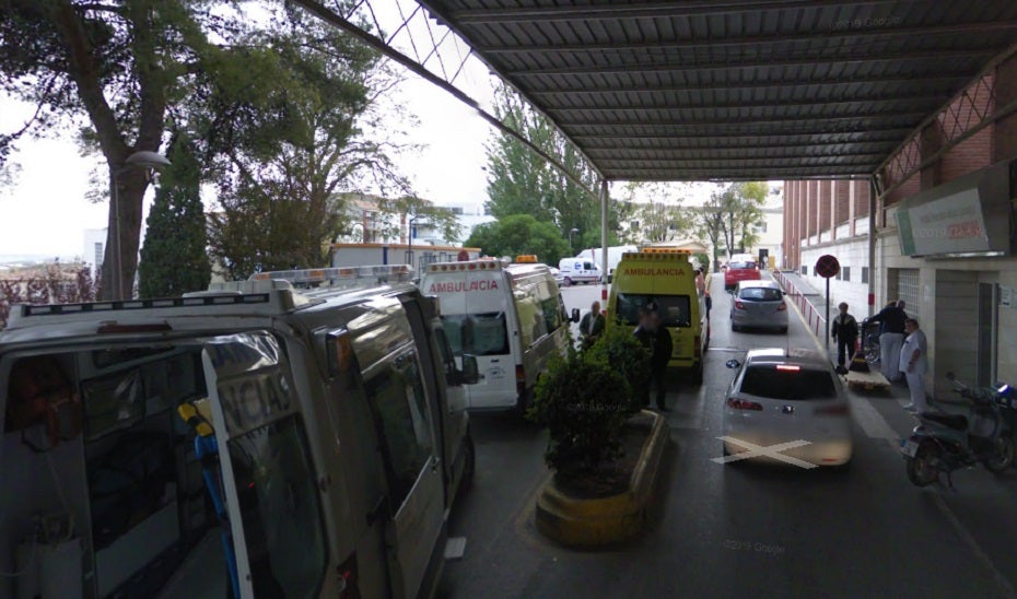 Evacuado al hospital un joven de 21 años tras el incendio de su vivienda en Mengíbar