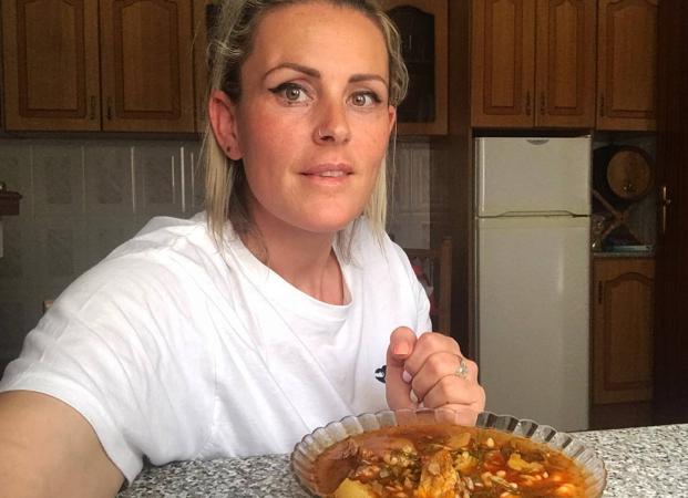 Potaje de hinojos con gurullos caseros y conejo