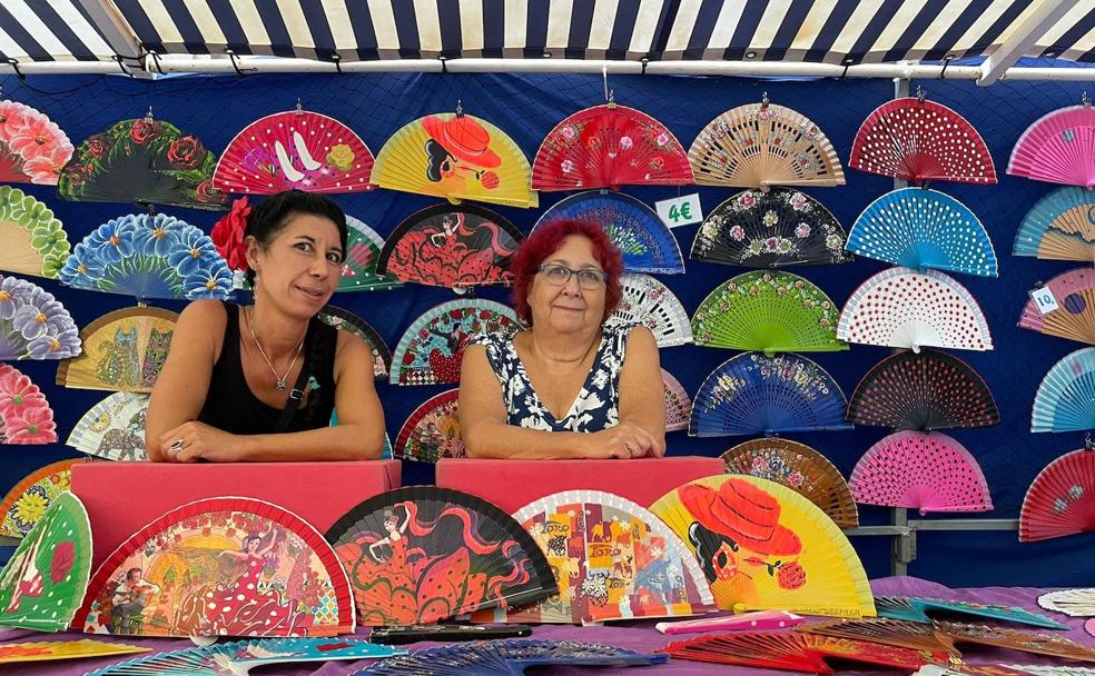 El abanico, un complemento esencial en Feria