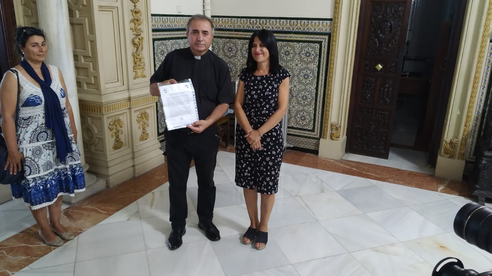 La subdelegada del Gobierno asegura que la investigación por los altercados en Íllora sigue abierta