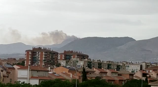 Aparatoso vuelco de un camión en la A-92 a la altura de Riofrío