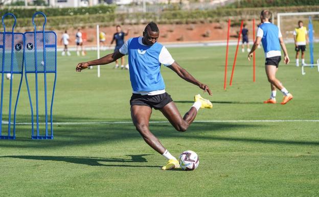 Sadiq entrena a la espera del acuerdo... si se hace