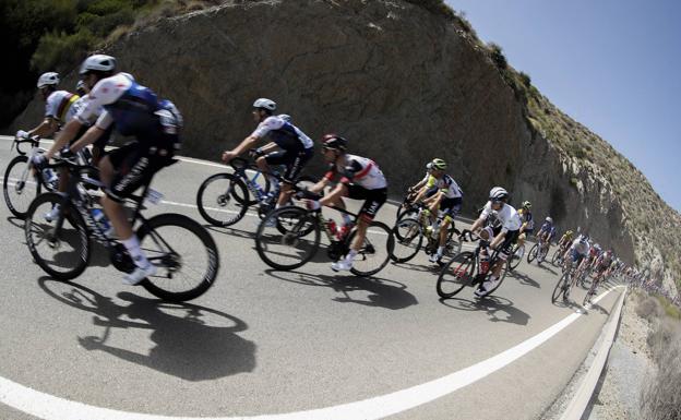 Carlos Rodríguez pasa por casa amenazado por el virus