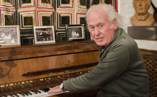 Fallece en Granada el maestro de música y músicos Estanislao Peinado