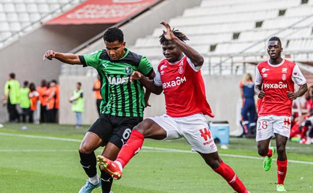 El Almería cierra el mercado con El Bilal, Lázaro Vinicius y Melero en el último día