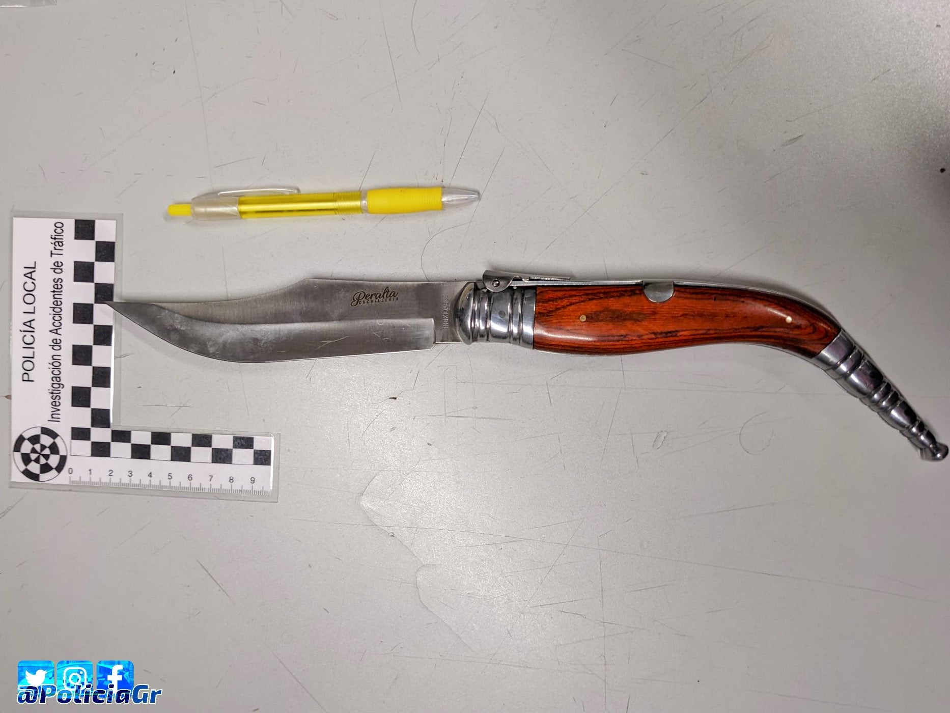 Intervienen una navaja de grandes dimensiones a un joven en un mirador del Albaicín