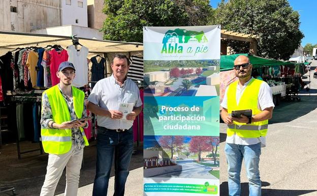Vecinos de Abla ayudan a diseñar y decidir los usos de la nueva plaza