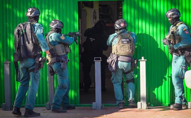 La élite de la lucha contra el narco se diluye tras incautar miles de kilos de hachís y 'maría' en Almería