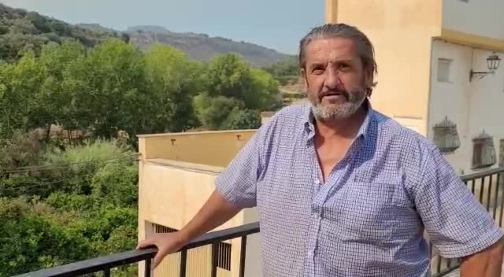 "Si llega el fuego al pozo Fuente de los Siete Años, peligra el riego de las explotaciones agrícolas"