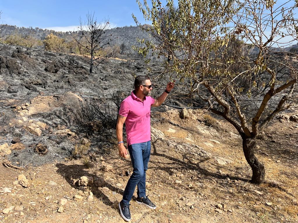 «Mi finca se puede arreglar, pero el 85% de la sierra de Pinos del Valle está perdida»