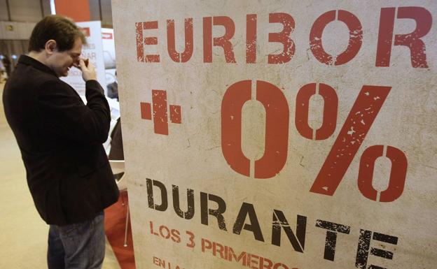 Las hipotecas almerienses se encarecen en más de 100 euros al mes por el Euríbor