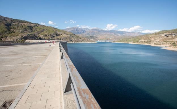 El Gobierno asumirá la financiación del desglosado 3 del sistema de presas de Béznar-Rules