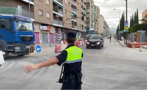 Novedades de tráfico en Arabial: cinco calles cortadas y solo un carril de circulación