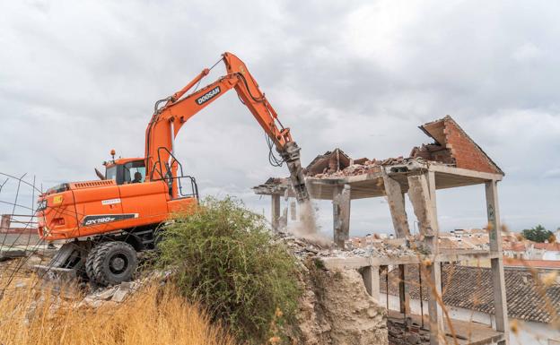 Se inicia la demolición de la estructura anexa a la Alcazaba de Baza