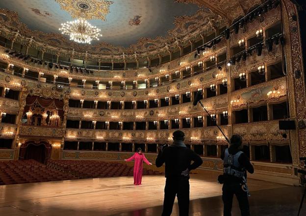 El Centro Lorca acoge hoy el preestreno de 'El universo en una caja', de Sánchez–Montes