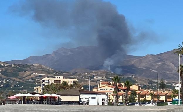 Extinguido el incendio forestal declarado en Molvízar