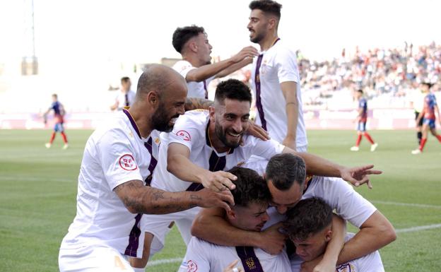 El Real Jaén ilusiona y permite soñar en la nueva Victoria