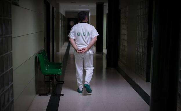 Las UCI jienenses se vacían de pacientes covid mientras la OMS anuncia que se ve el fin de la pandemia