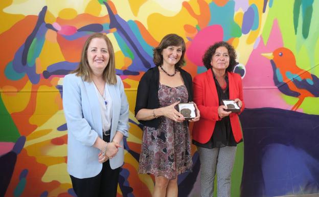 Maribel Cabrera y Pilar Aranda reciben el I Premio Mariluz Escribano por la Igualdad y Concordia