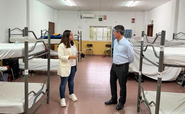 El albergue de Jaén ofrece un dormitorio con aseos para diez jóvenes en situación de vulnerabilidad