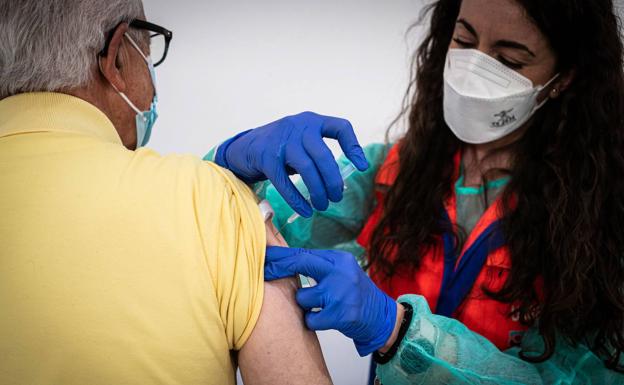 Salud vacunará de ambas patologías a los vulnerables a partir de octubre