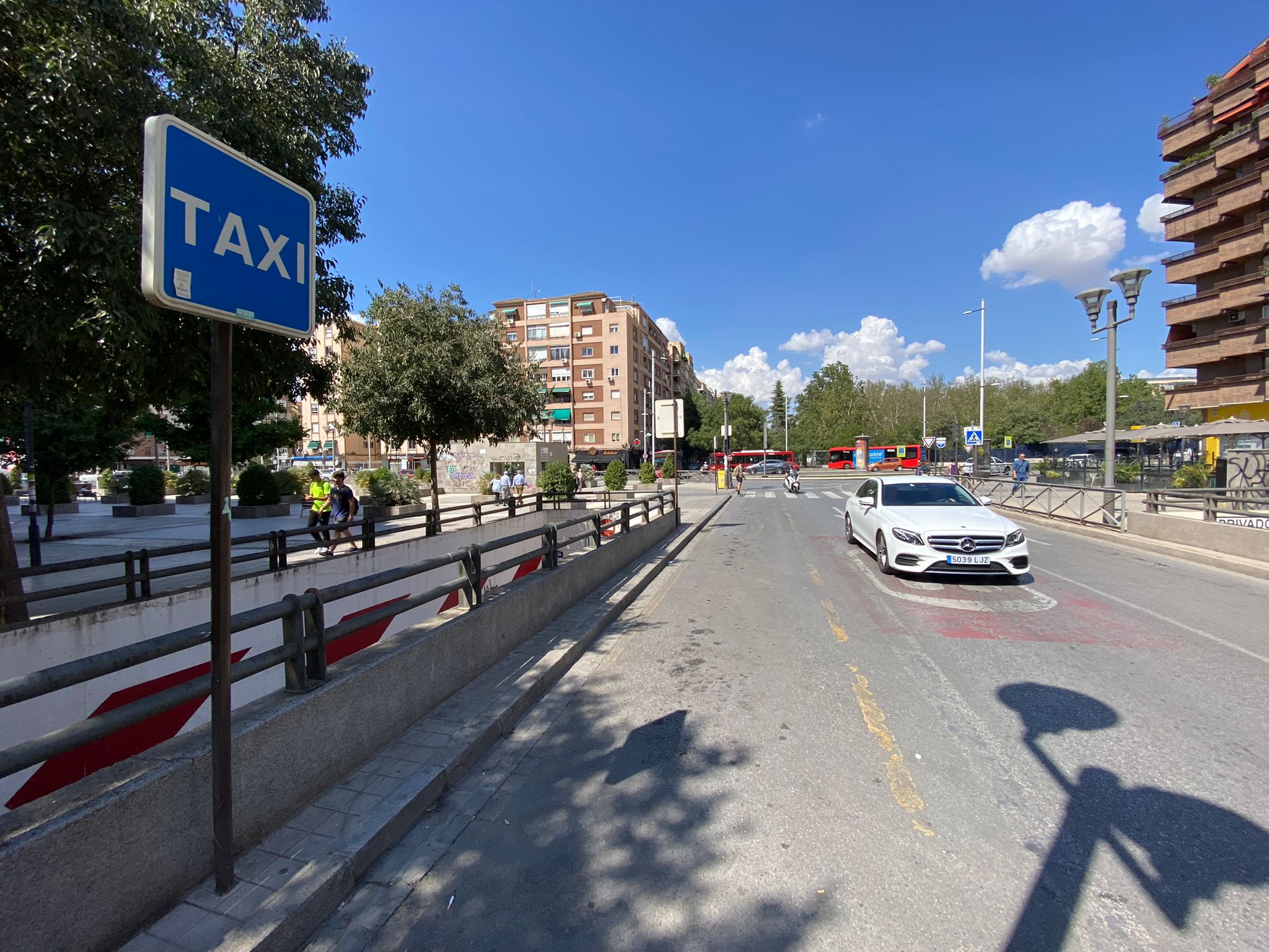 La huelga del taxi por la regulación de las VTC llega a Granada