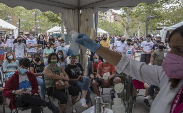 La Noche de los Investigadores llenará de ciencia el Paseo del Salón el próximo viernes