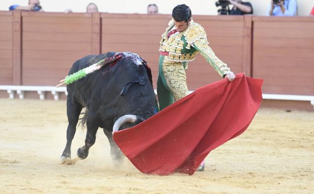 Excellent natural bullfight by Emilio de Justo./Baltasar Gálvez