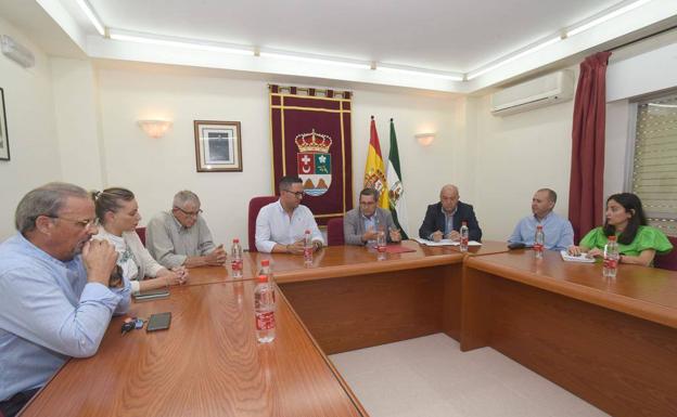 Diputación ofrece ayuda a los municipios afectados por el incendio de Los Guájares