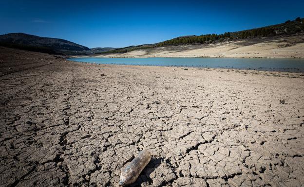 Los regantes denuncian el «grave riesgo» en el Almanzora por el cierre de trasvases