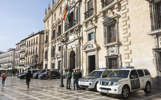 Seis meses de prisión por revolverse al ser detenido en Granada y lesionar a tres guardias civiles
